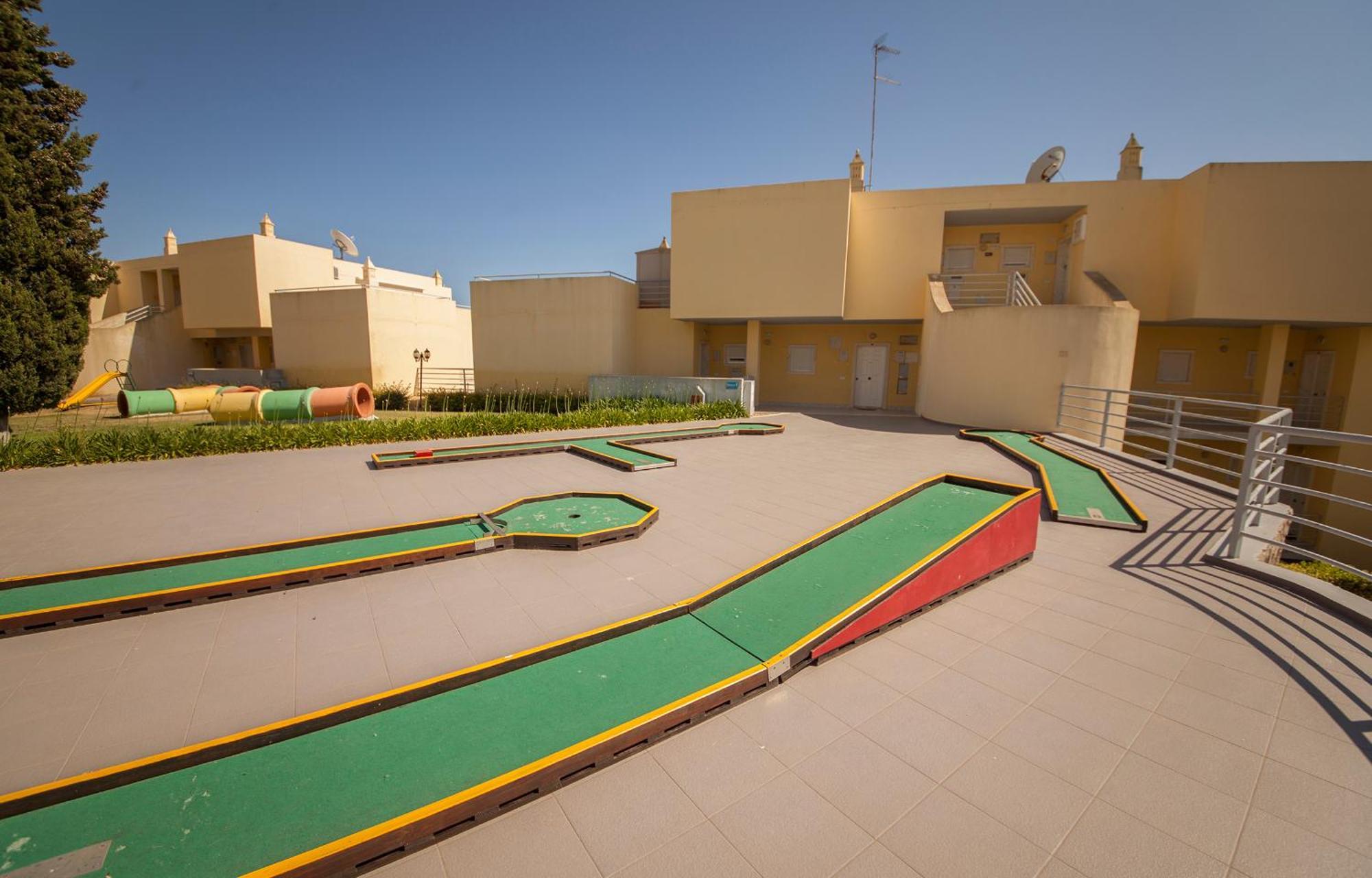 B11 - Beach Way Apartment Lagos Exterior photo